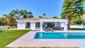 Chalet for sale in Elviria, Marbella Est