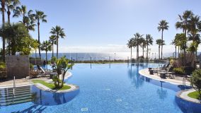 Apartment for sale in Beach Side New Golden Mile, Estepona East