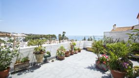 Apartment for sale in Guadalobon, Estepona West