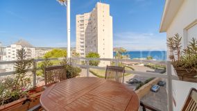 Cosy flat with sea views just a few metres from the Arenal beach in Jávea.