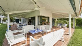 Buy villa in Sitges with 6 bedrooms