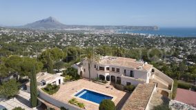 Exceptional property with wonderful views of the sea, the valley and the mountain in Javea (Alicante)