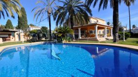 Villa a la venta con 5 dormitorios en Pueblo
