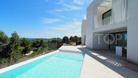 Modern villa in the exclusive residential complex of Adsubia in Jávea.