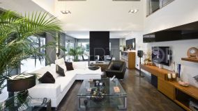 Villa en venta en La Eliana con 5 dormitorios