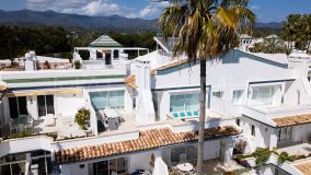 Penthouse for sale in Dominion Beach, Estepona East