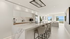 Penthouse for sale in Dominion Beach, Estepona East