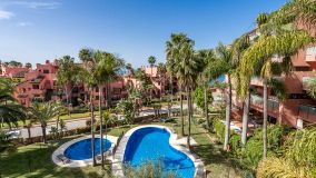 Appartement for sale in Las Salinas, Estepona Est