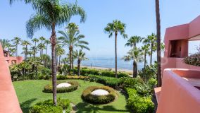 Zweistöckiges Penthouse zu verkaufen in Menara Beach, Estepona Ost