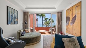 Zweistöckiges Penthouse zu verkaufen in Menara Beach, Estepona Ost