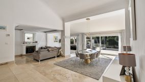 Villa for sale in El Campanario, Estepona Öst