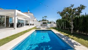 Villa for sale in El Campanario, Estepona Öst