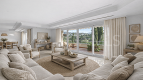 Villa for sale in Rio Real, Marbella Est