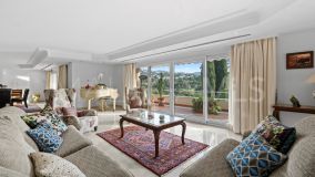 Villa for sale in Rio Real, Marbella Est