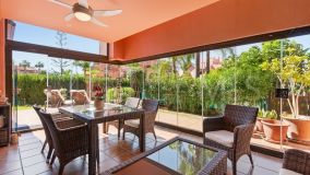 Erdgeschosswohnung zu verkaufen in Las Salinas, Estepona Ost