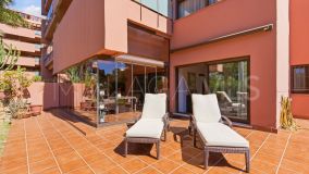 Erdgeschosswohnung zu verkaufen in Las Salinas, Estepona Ost