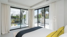 Villa en venta en Las Brisas, Nueva Andalucia