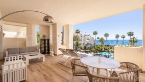 Luxurious Beachfront Apartment with Panoramic Sea Views