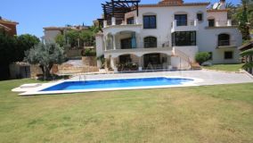 Villa for sale in Los Arqueros, Benahavis