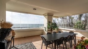 Apartment for sale in Guadalmansa Playa, Estepona East