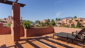 Takvåning for sale in Menara Beach, Estepona Öst