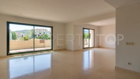Buy duplex penthouse with 3 bedrooms in Los Capanes del Golf