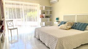 4 bedrooms villa in Zona C for sale