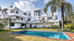 Villa with 6 bedrooms for sale in Zona B