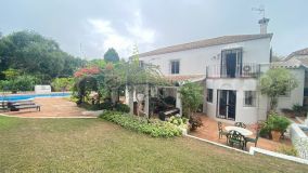 Villa for sale in Zona A