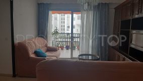 Apartamento de 3 dormitorios en venta en Estepona