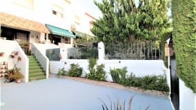 For sale town house in Estepona Old Town with 4 bedrooms