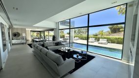 Villa for sale in Los Monteros, Marbella Öst