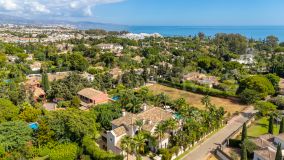 Villa for sale in Guadalmina Baja, San Pedro de Alcantara