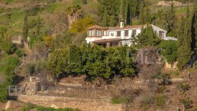 Villa for sale in Sayalonga