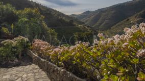 Villa for sale in Sayalonga