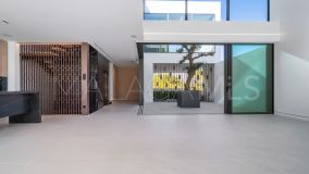 Villa for sale in Atalaya de Rio Verde, Nueva Andalucia