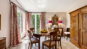 Villa for sale in Fuente del Espanto, Benahavis