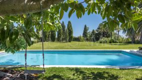 Villa for sale in Fuente del Espanto, Benahavis