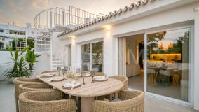 Town House for sale in Azahara II, Nueva Andalucia