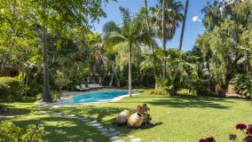 Villa for sale in Atalaya de Rio Verde, Nueva Andalucia