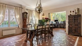 Villa for sale in Atalaya de Rio Verde, Nueva Andalucia
