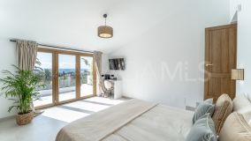 Villa for sale in Las Lomas de Pozuelo, Marbella Est