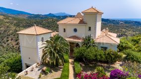 Villa en venta en Altos de Estepona