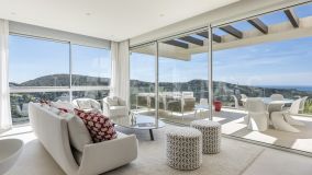 Apartment for sale in Marbella Club Hills, Benahavis