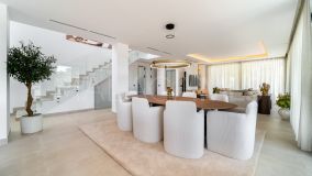 Villa en venta en Rocio de Nagüeles, Marbella Golden Mile