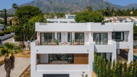 Villa en venta en Rocio de Nagüeles, Marbella Golden Mile