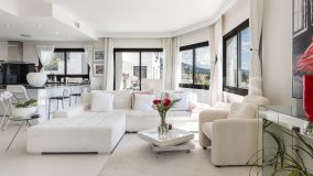 Penthouse for sale in Coto Real, Marbella Golden Mile