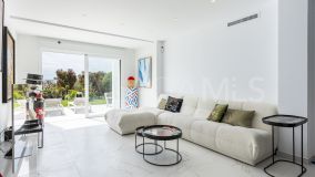 Markplanslägenhet for sale in La Rinconada, Nueva Andalucia