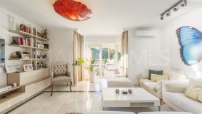 Erdgeschosswohnung zu verkaufen in White Pearl Beach, Marbella Ost