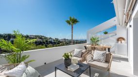 Apartment for sale in El Herrojo, Benahavis